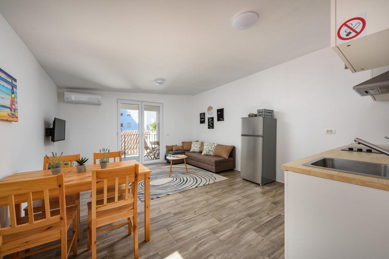 Center House With Apartments อูมัค ภายนอก รูปภาพ